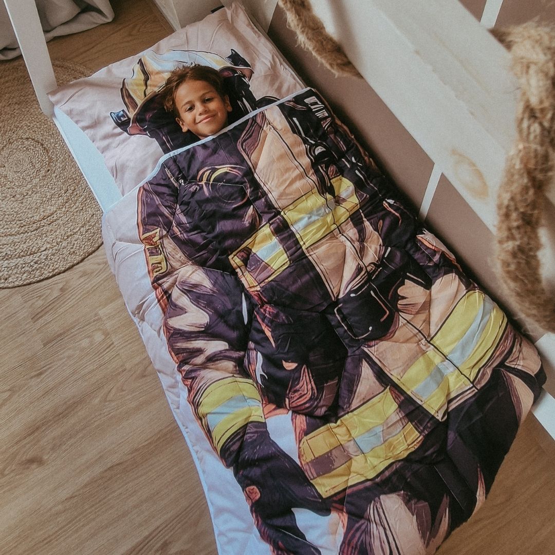 Thehappybed Kids kinderdekbed met brandweerprint voor het hele jaar, zachte ademende microvezel, inclusief kussensloop