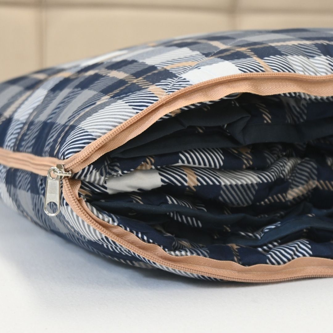 2-in-1 Kussen/Dekbed | Grey Tartan