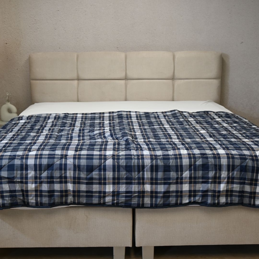 2-in-1 Kussen/Dekbed | Grey Tartan