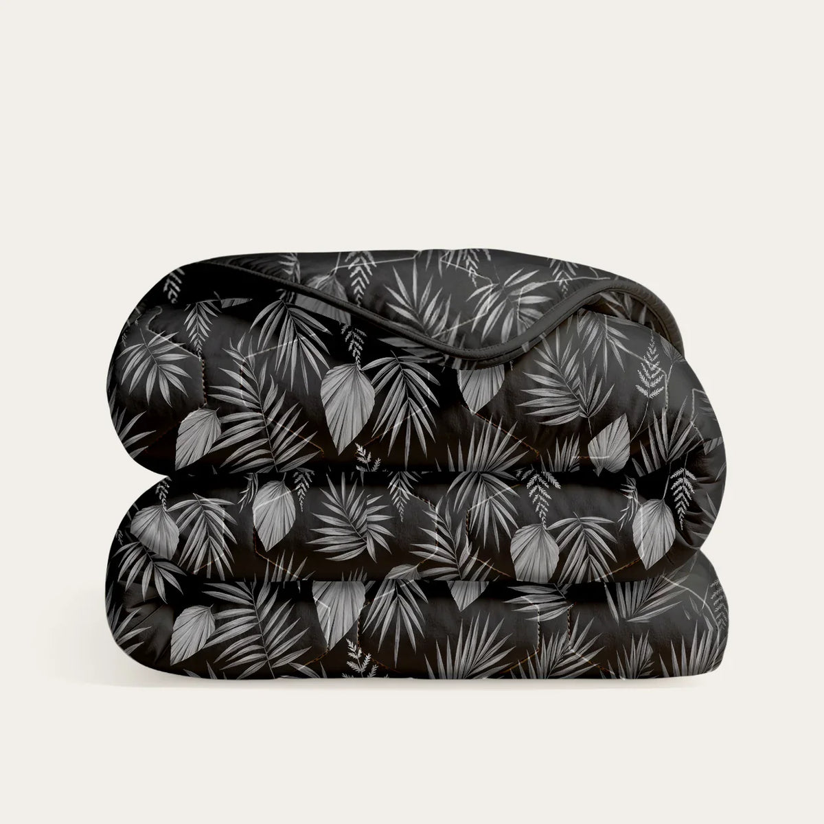 Thehappybed Black Leaves dekbed zwart met bladpatroon, hypoallergeen en geschikt voor alle seizoenen