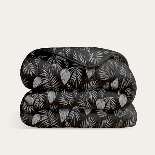 Thehappybed Black Leaves dekbed zwart met bladpatroon, hypoallergeen en geschikt voor alle seizoenen