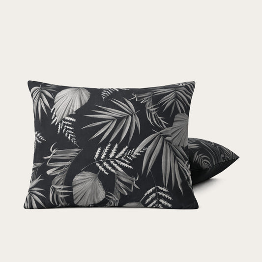 Set van 2 Black Leaves kussenslopen 60x70cm van zachte 100% microvezel met ritssluiting en stijlvol zwart-grijs bladmotief