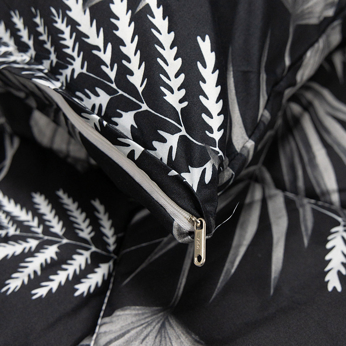 Kussenslopen | Original Prints | Black Leaves | Set van 2