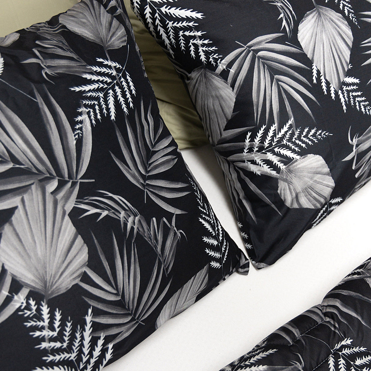 Kussenslopen | Original Prints | Black Leaves | Set van 2
