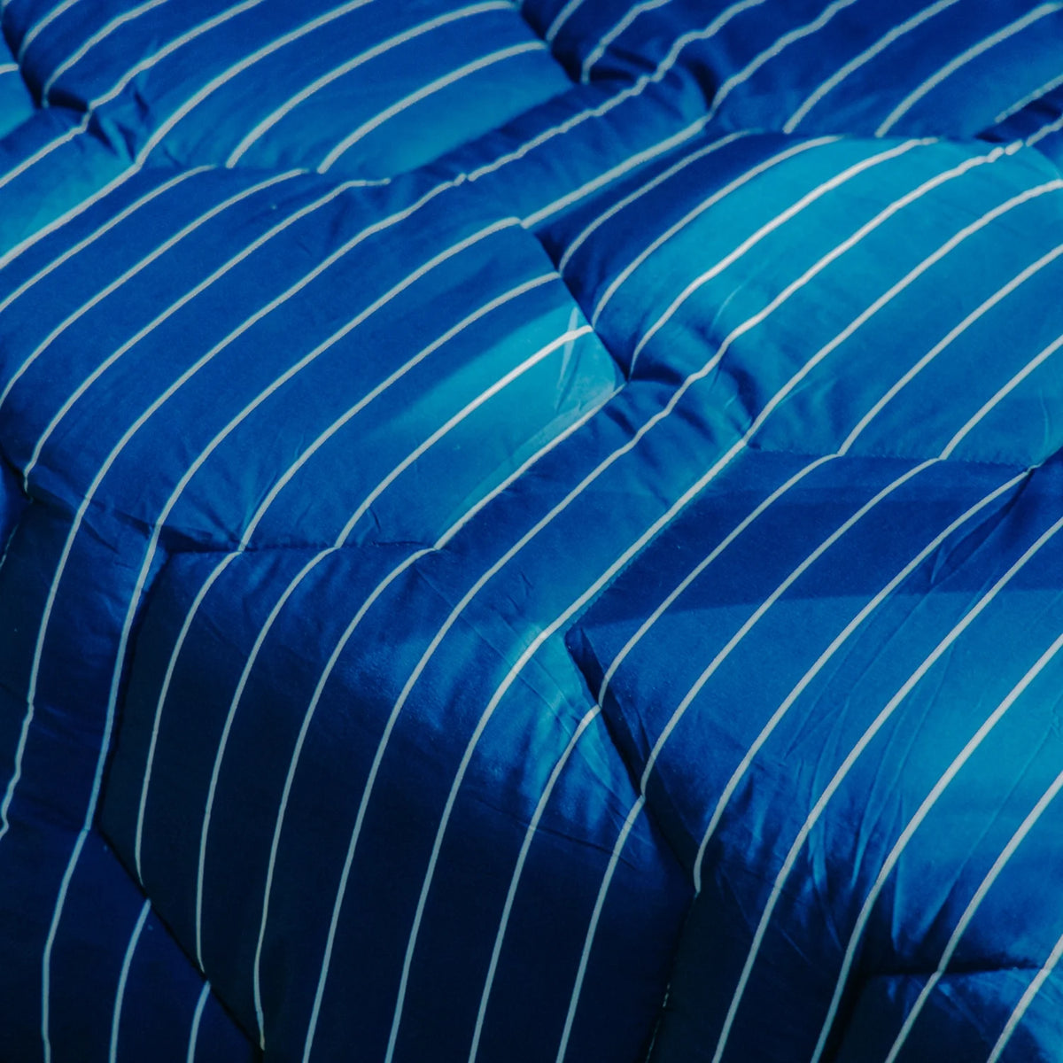 Wasbaar All Season Dekbed | Katoen Satijn | Blue Stripes