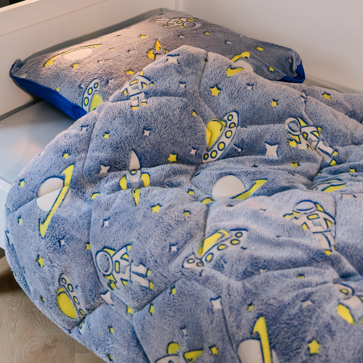 Wasbaar Kids All Season Dekbed | Glow In The Dark | Ruimte | Met Kussensloop