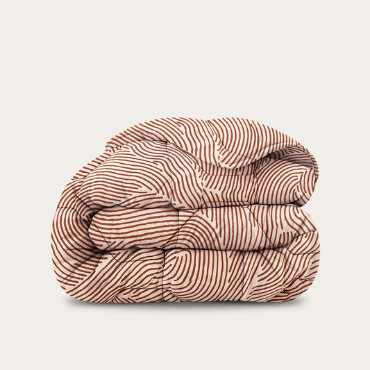 Thehappybed Dekbed Sea of Lines beige met bruin patroon voor alle seizoenen