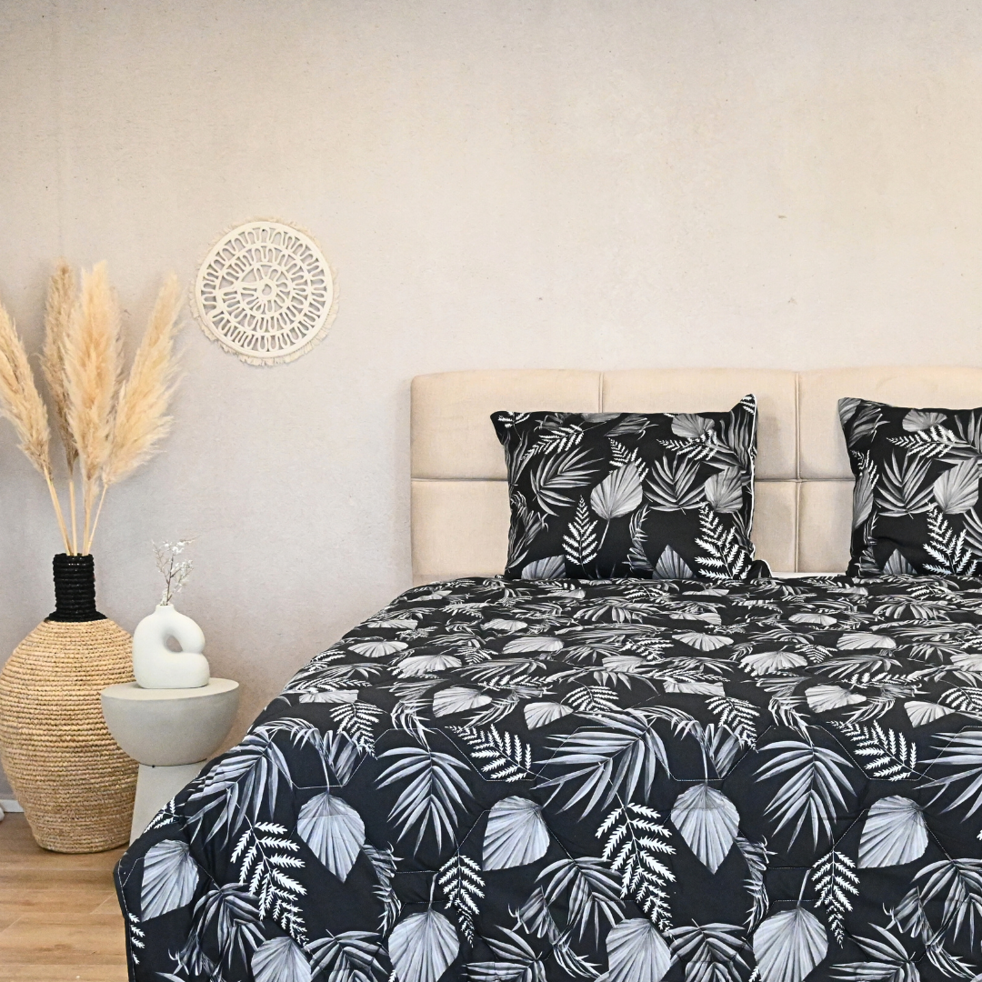Thehappybed bestseller bundel – Set van 3 (Black Leaves, Taupe & Black) - Incl. kussenslopen (60x70 cm) - Dekbedden voor het hele jaar