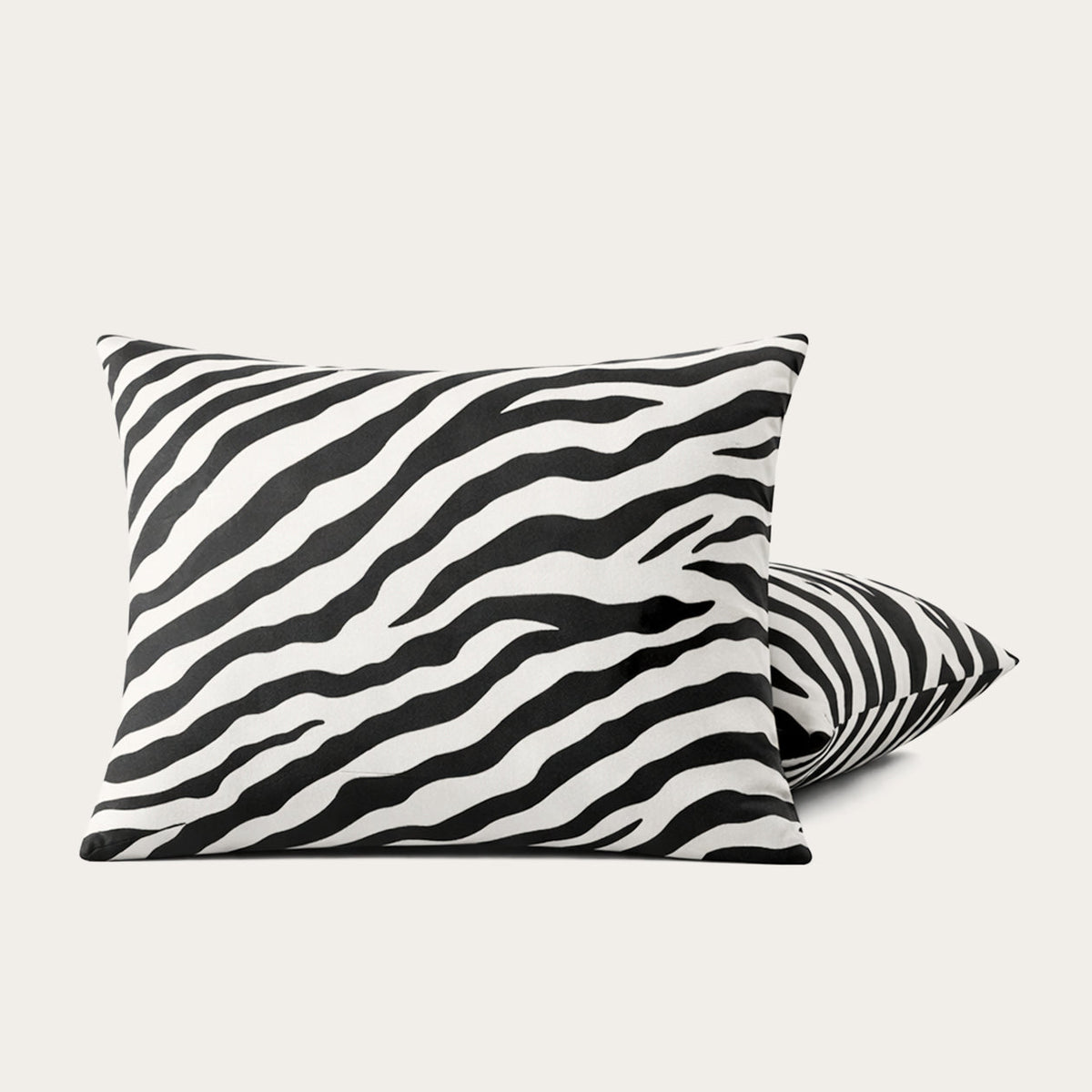 Zebra kussensloop set van 2 stuks 60x70cm van 100% microvezel met ritssluiting en zwart-wit zebrapatroon